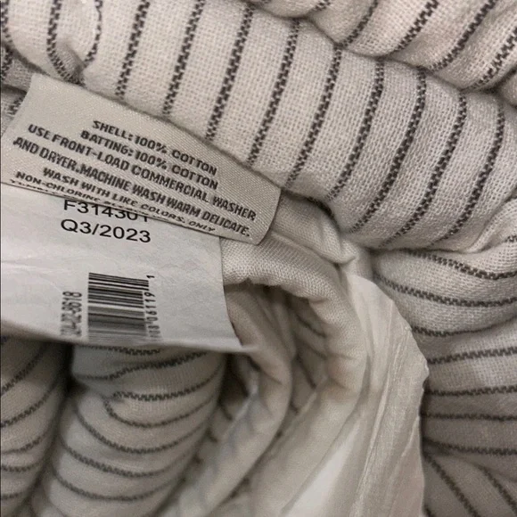 Hearth & Hand King Microstripe Quilt, Sour Cream/Railroad Gray - Picture 8 of 11